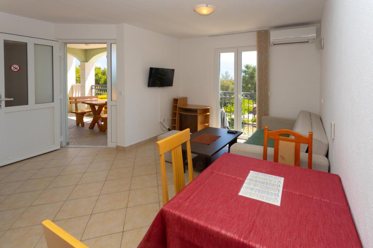Melissa Apartment Sumartin